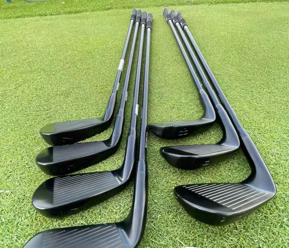 Titleist T150 black Irons