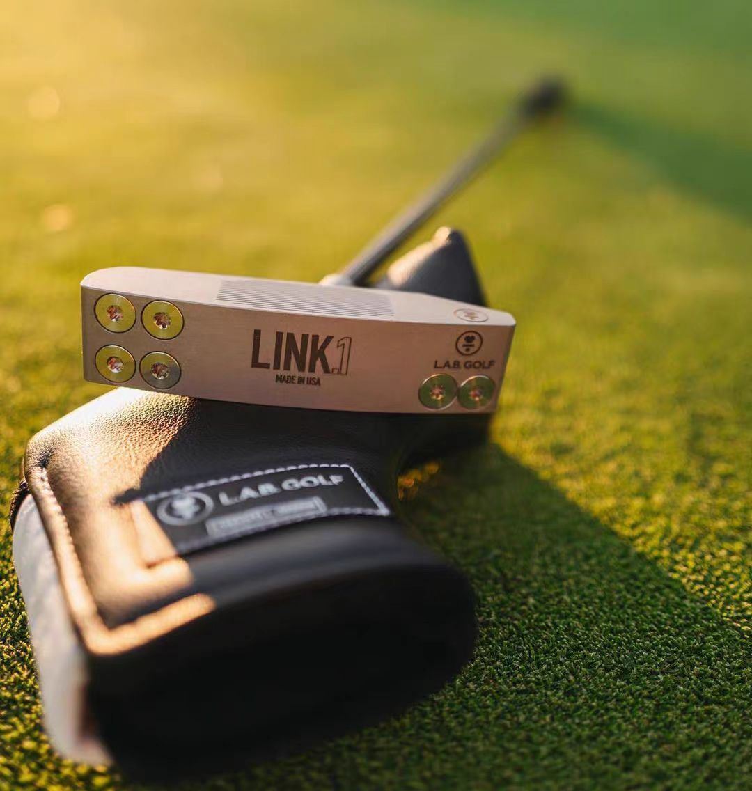 LAB LINK.1 Putter Pure but Advanced design sense