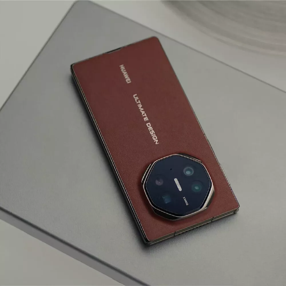 With the world’s first 3-fold smartphone! Tri-fold Screen Smartphone 16GB+1TB Quad Camera Bluetooth  5.2 - Amazon