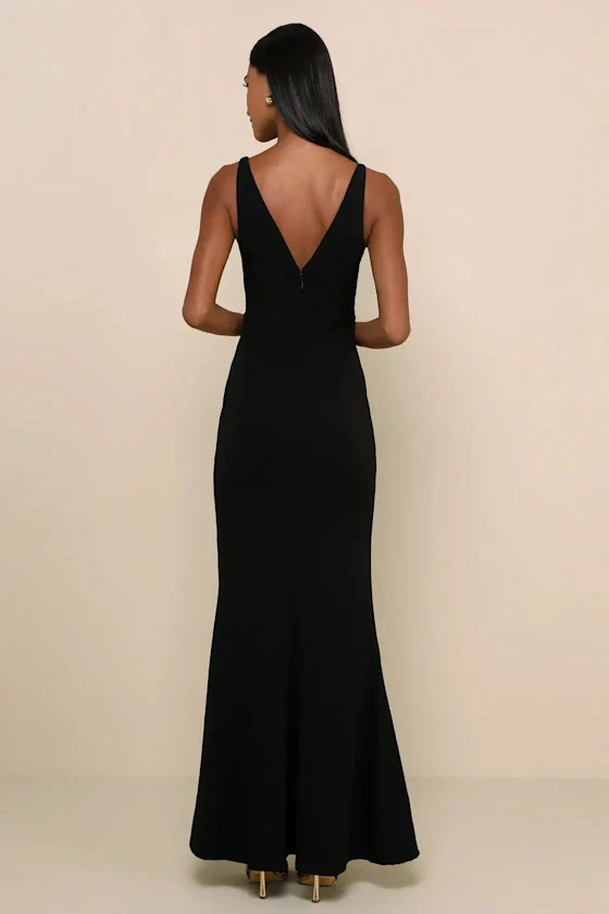 Melora Black Sleeveless Maxi Dress