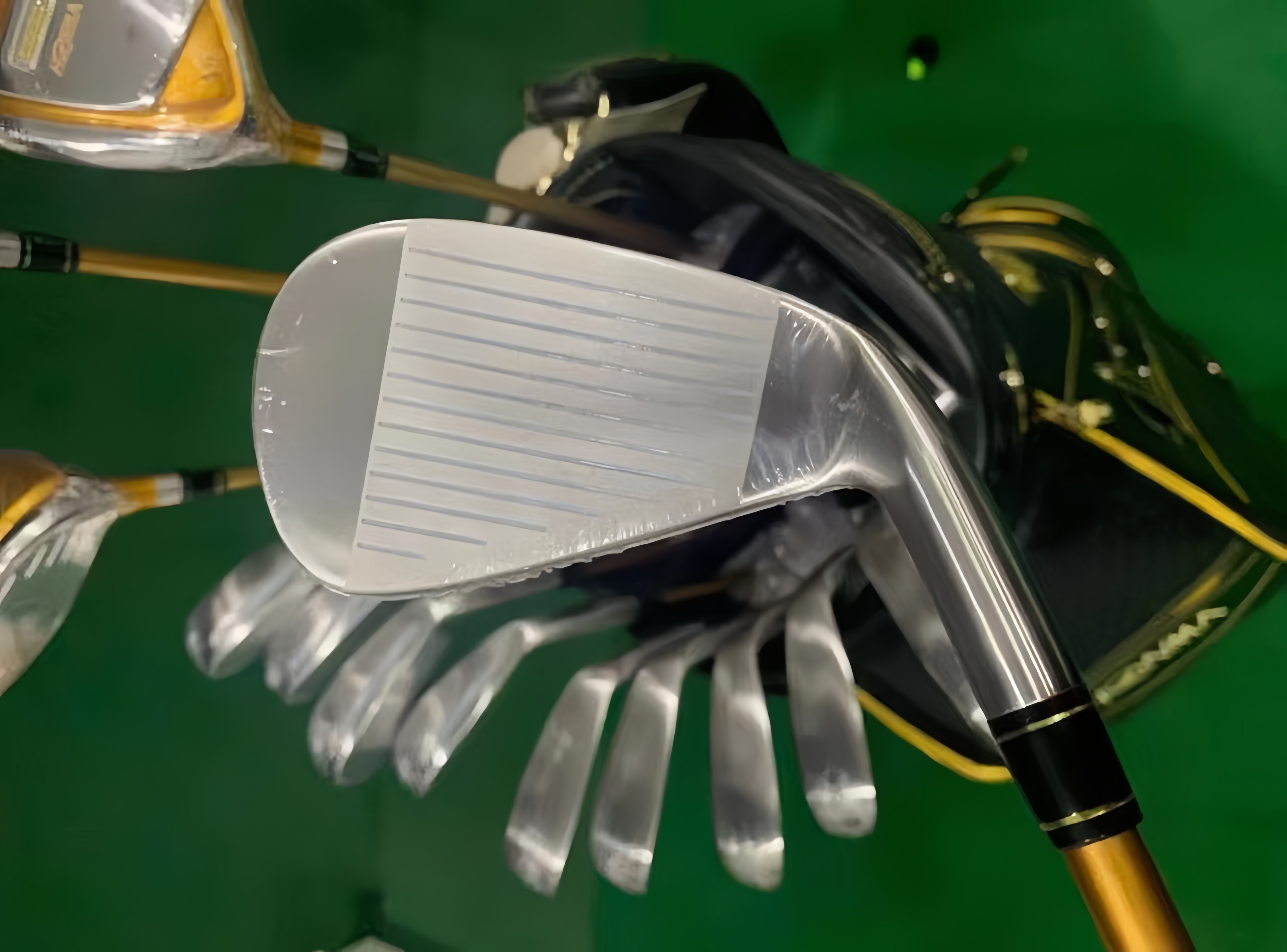 HONMA left-hand club S-07 4-star set - Golf Master
✔️ Brand New Premium Clubs
✔️ FREE Custom Fitting (Shaft & Grip)
✔️ Tour-Level Performance
✔️ Worldwide FREE Shipping 
✔️Indistinguishable from the authetic.
 ✅What you see is what you get.✅
🏌️‍♂️ **Premium Golf Products** 🏌️‍♀️
Irons | Drivers | Putters | Wedges | Bags