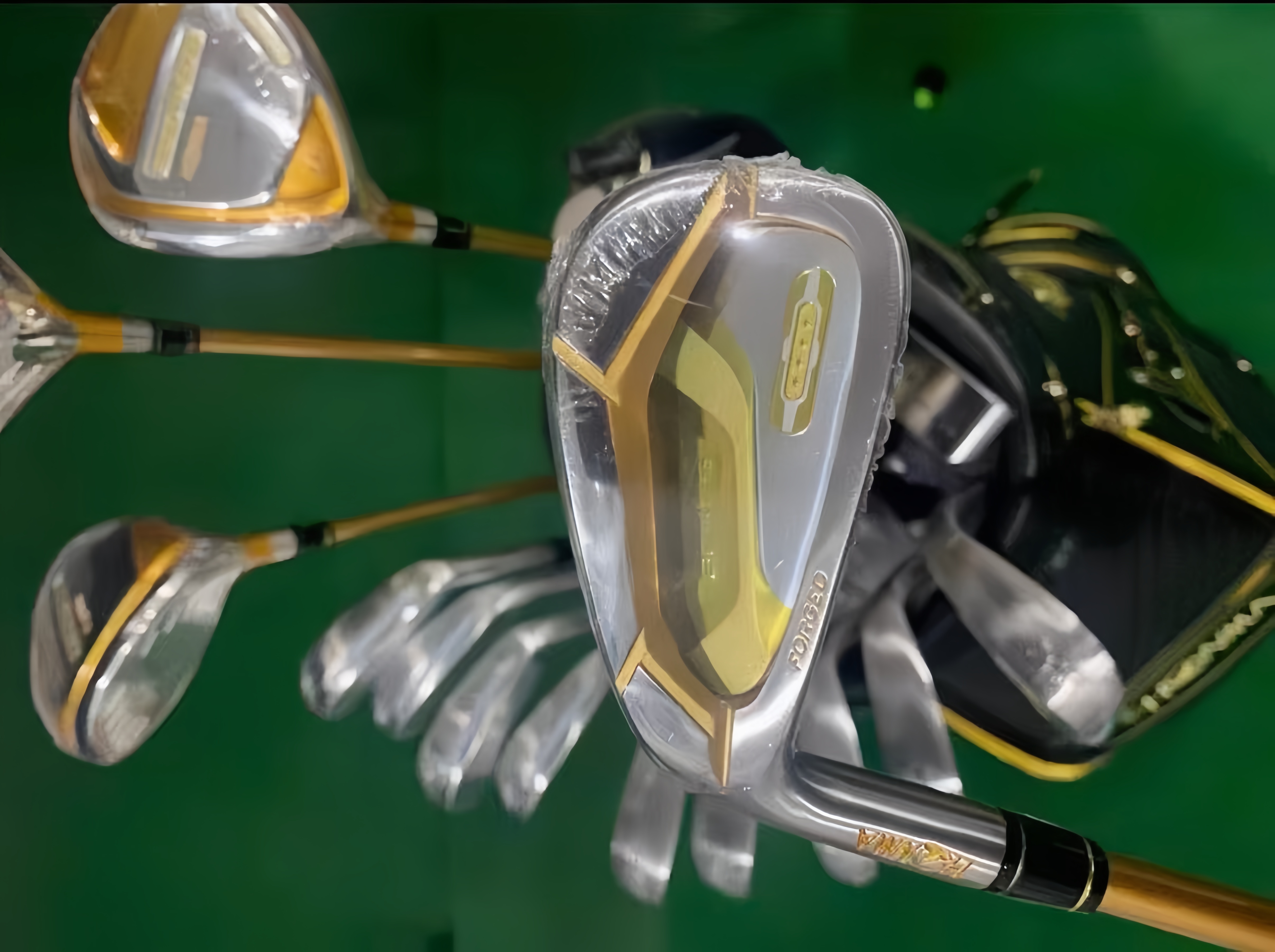 HONMA left-hand club S-07 4-star set - Golf Master
✔️ Brand New Premium Clubs
✔️ FREE Custom Fitting (Shaft & Grip)
✔️ Tour-Level Performance
✔️ Worldwide FREE Shipping 
✔️Indistinguishable from the authetic.
 ✅What you see is what you get.✅
🏌️‍♂️ **Premium Golf Products** 🏌️‍♀️
Irons | Drivers | Putters | Wedges | Bags