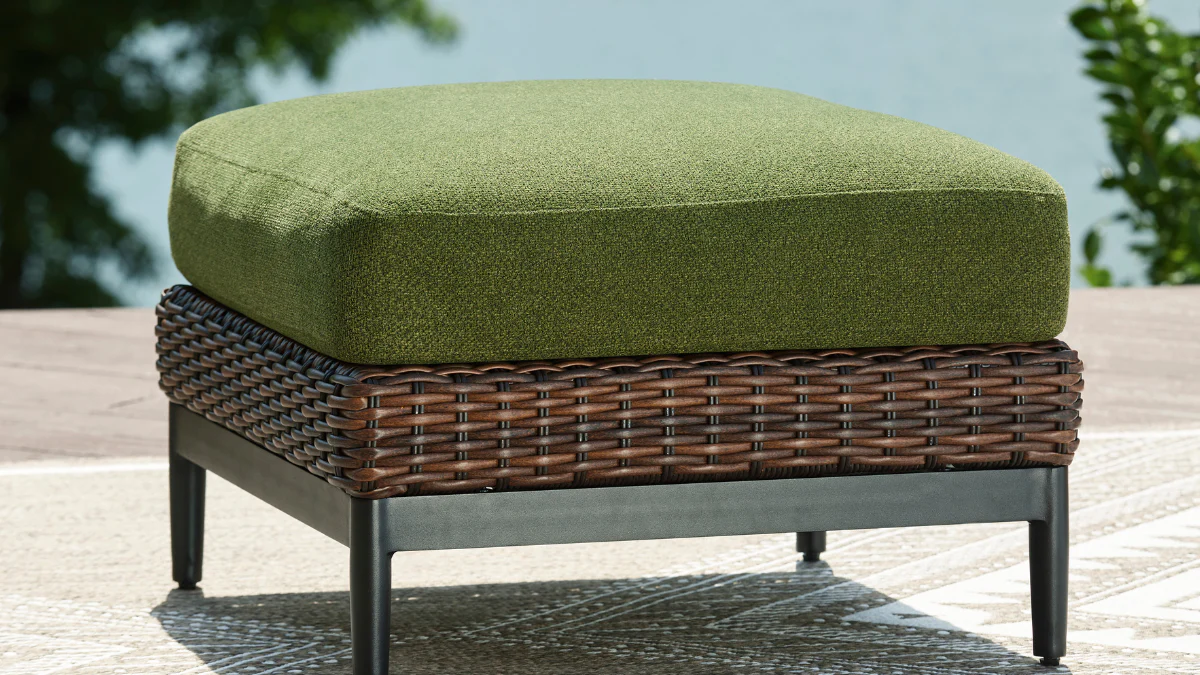 HORIZON HALL OUTDOOR OTTOMAN WITH CUSHION