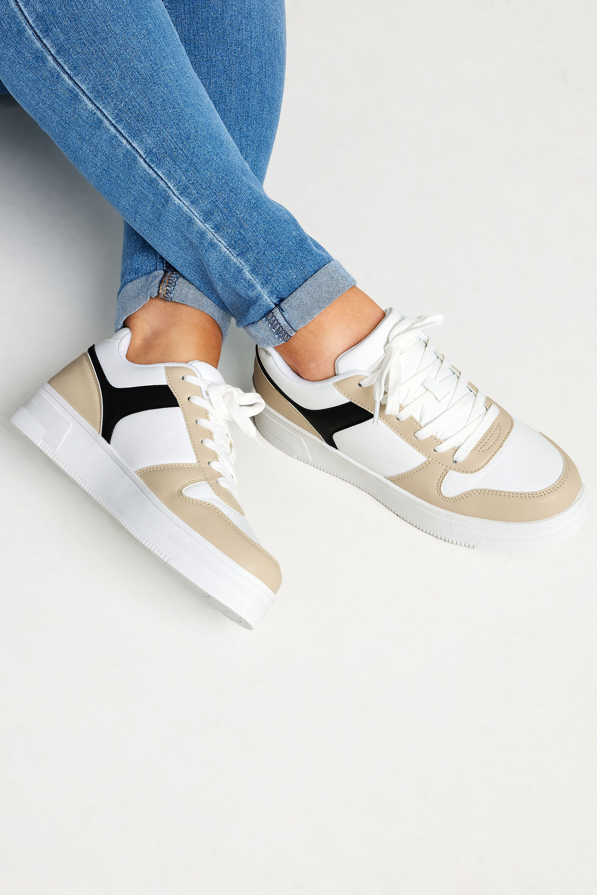 Yours White Contrast Chunky Trainers In Wide E Fit