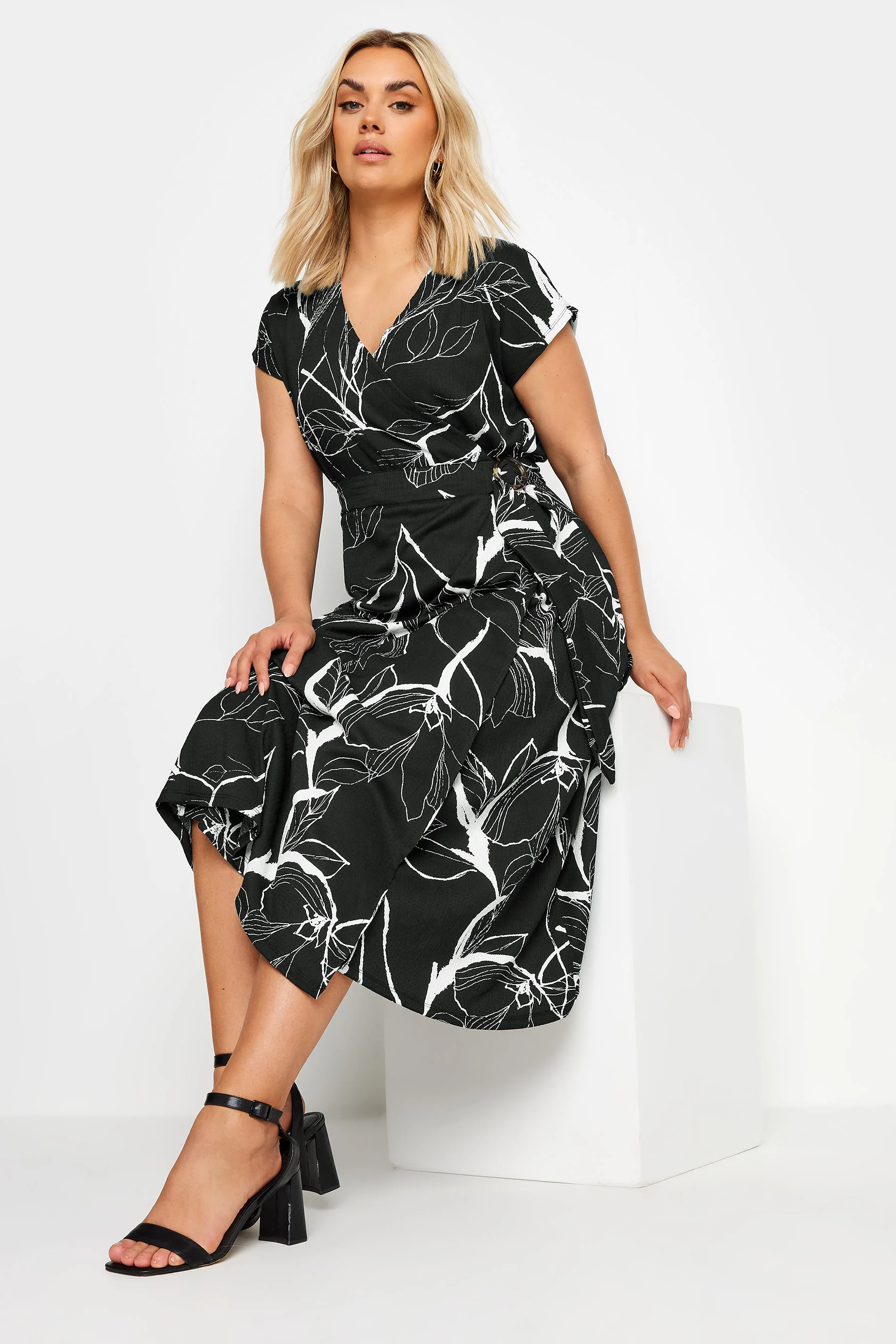 Yours YOURS Curve Black Leaf Print Crinkle Midi Wrap Dress