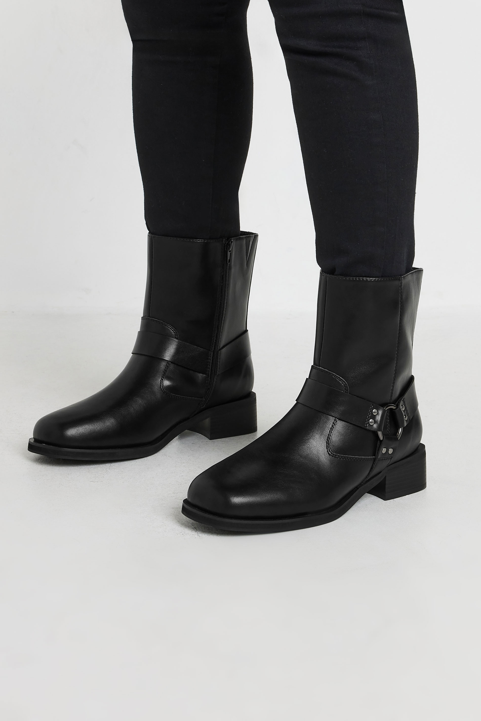 Yours Black Square Toe Biker Boots In Extra Wide EEE Fit