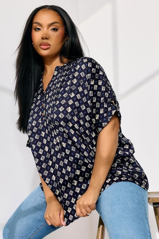 Yours YOURS Curve Navy Blue Abstract Print Pintuck Top