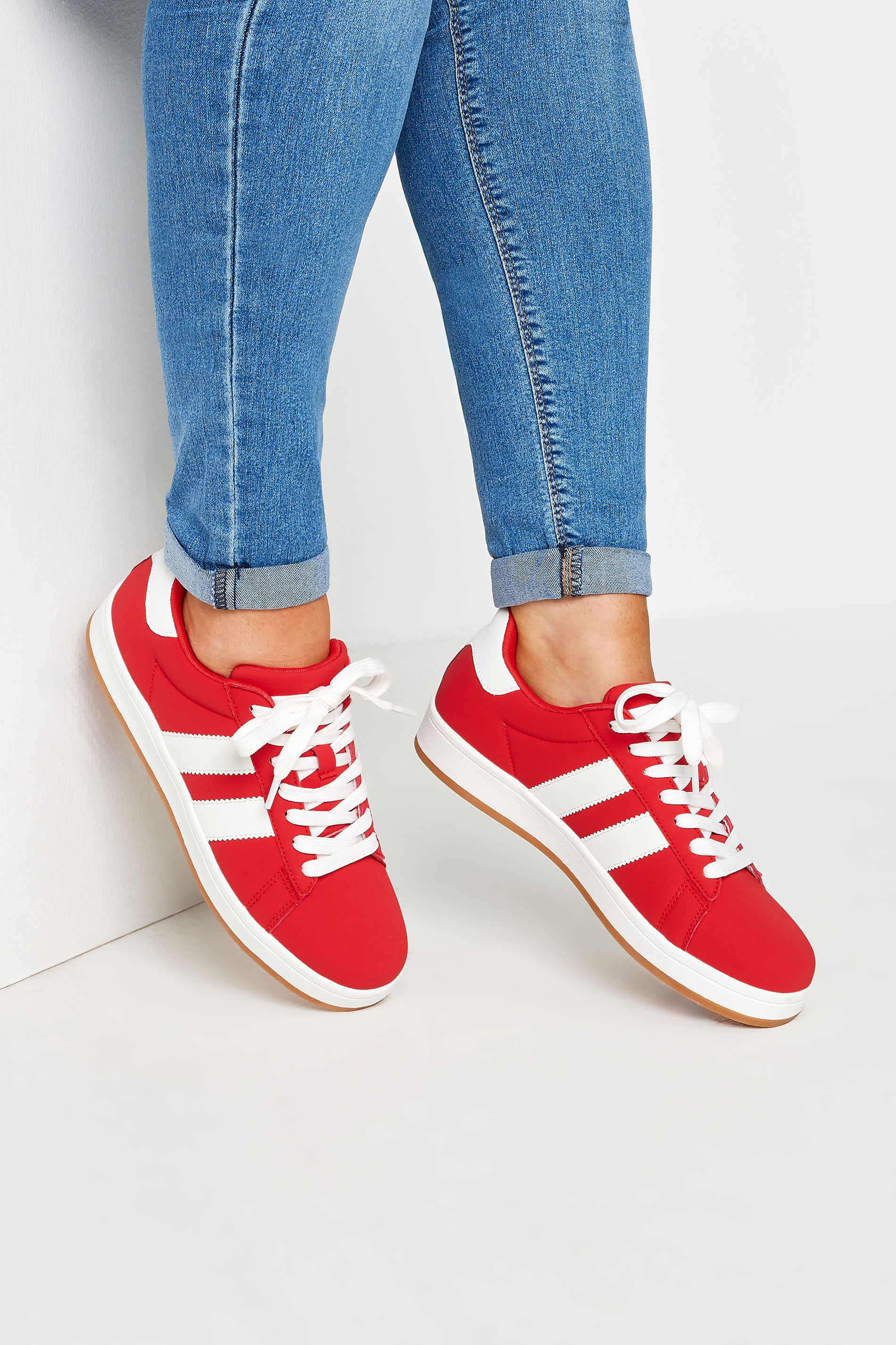 Yours Red Padded Lace Up Trainers In Wide E Fit