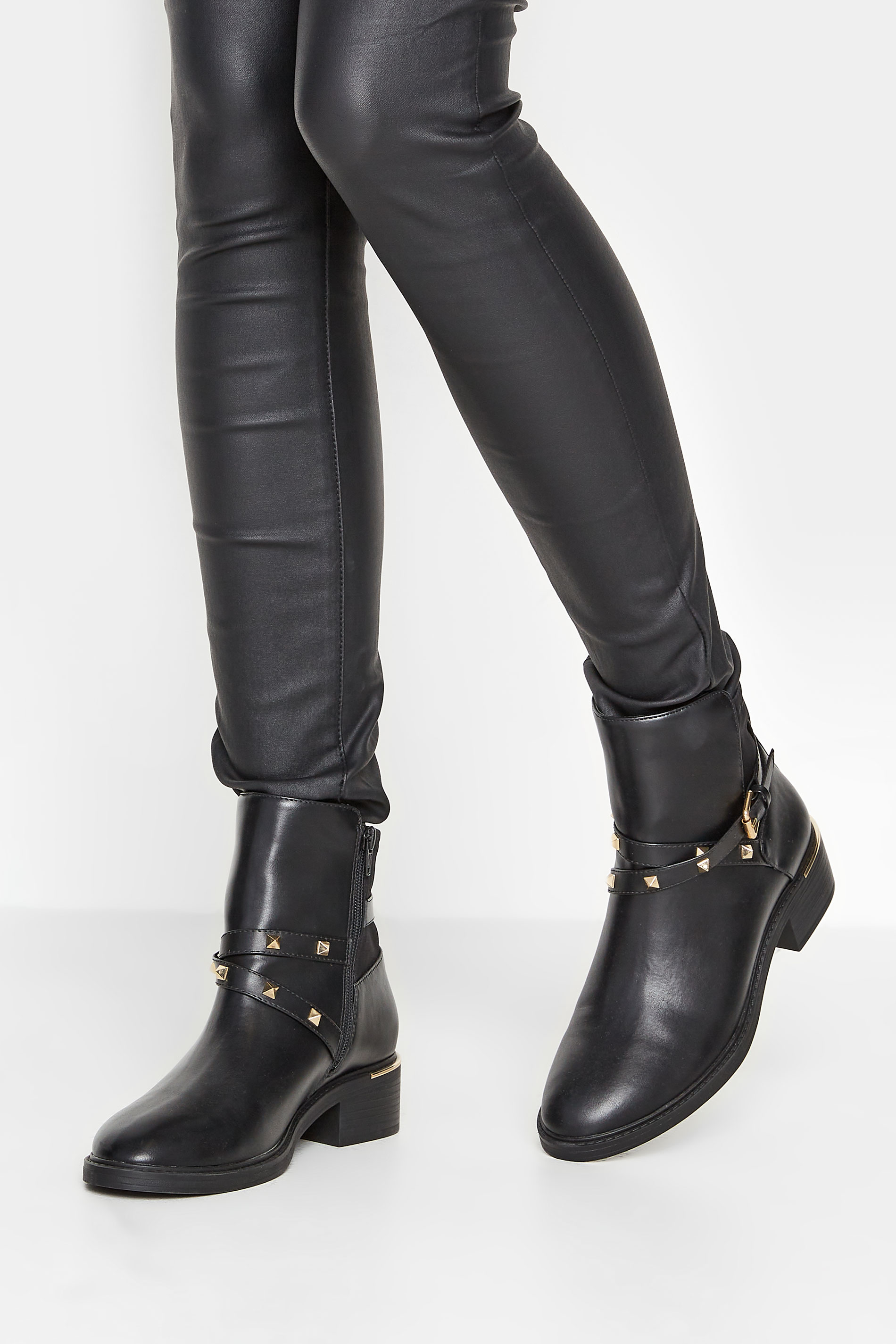 LTS LTS Black Studded Hardware Chelsea Boots In Standard Fit