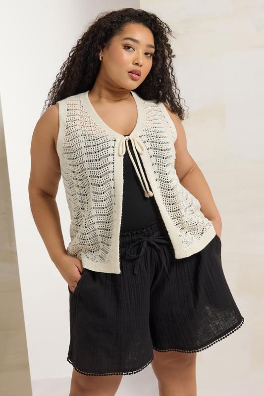 Yours YOURS Curve Black Crinkle Crochet Trim Shorts