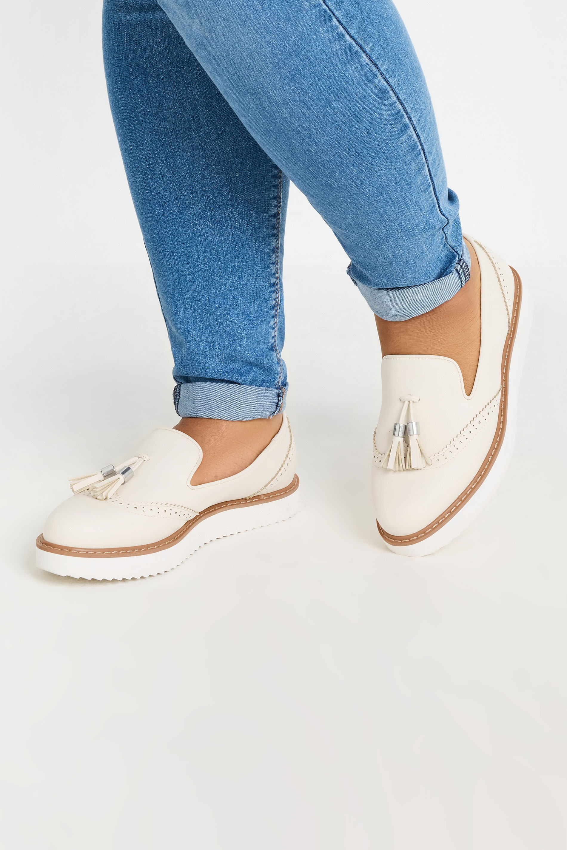 Yours White Faux Leather Chunky Tassel Loafers In Wide EEE Fit