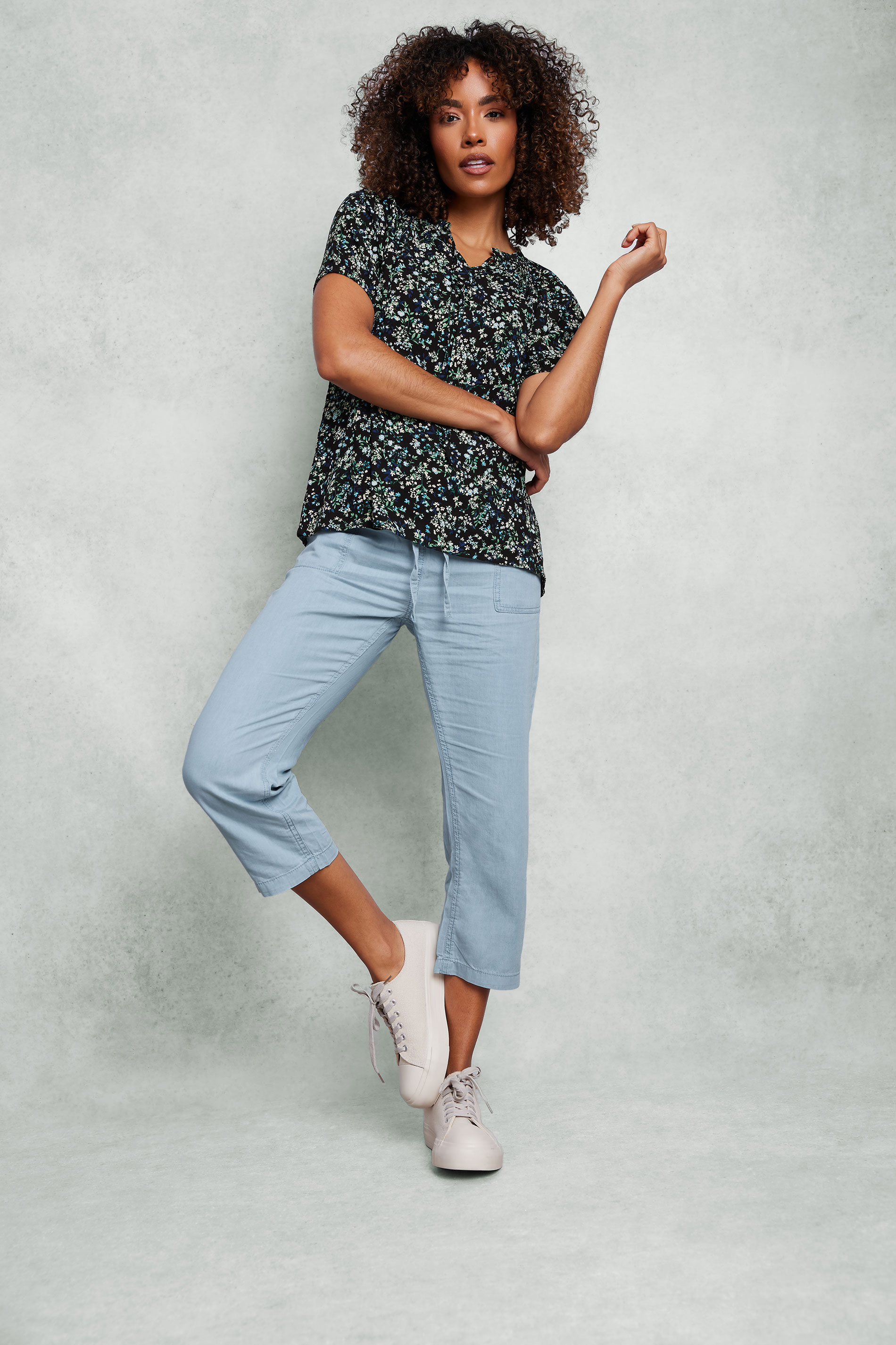 M&Co Womens M&Co Blue Light Wash Drawstring Cropped Trousers