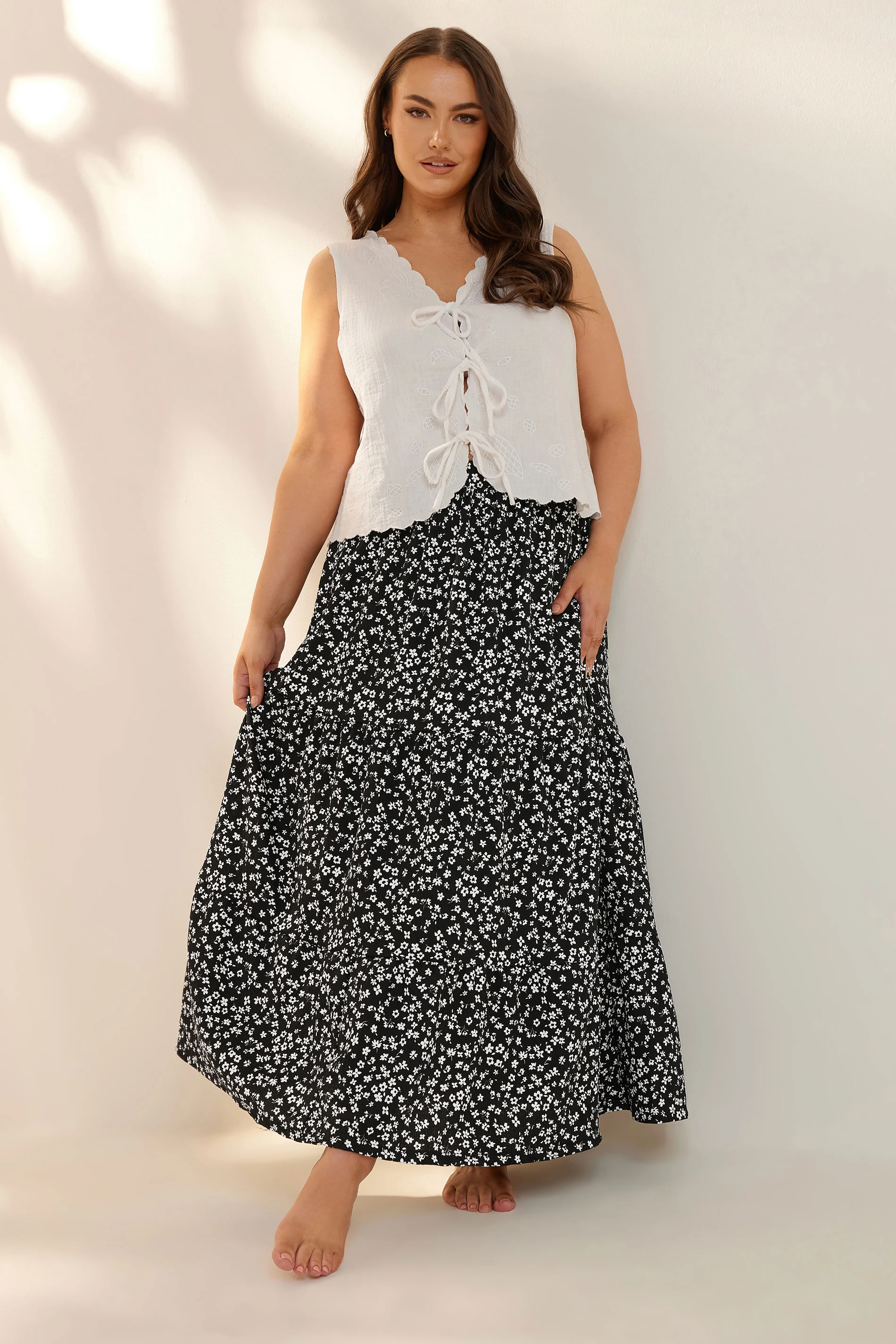 Yours YOURS Curve Black Ditsy Floral Tiered Midaxi Skirt