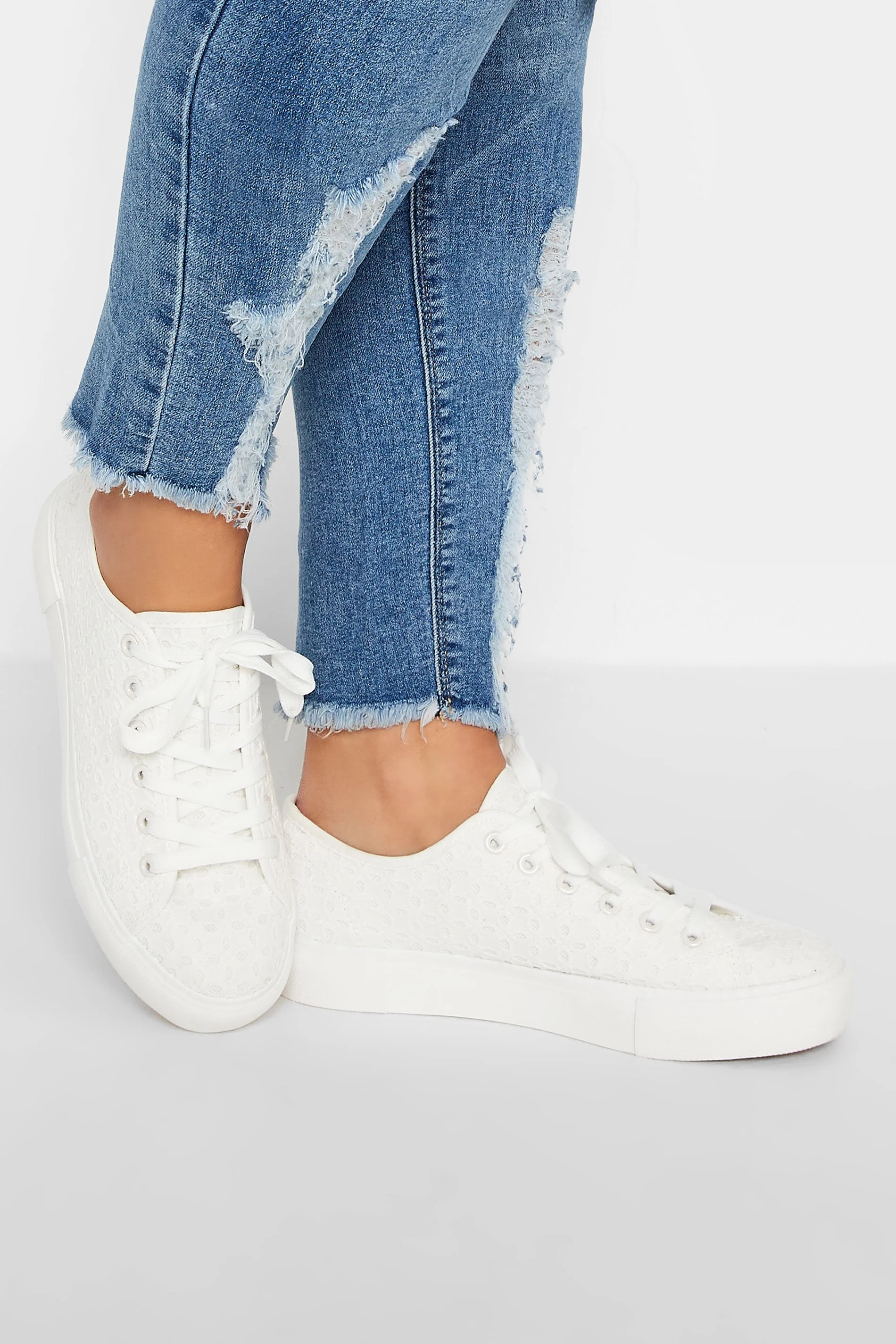 Yours White Broderie Anglaise Trainers In Wide E Fit