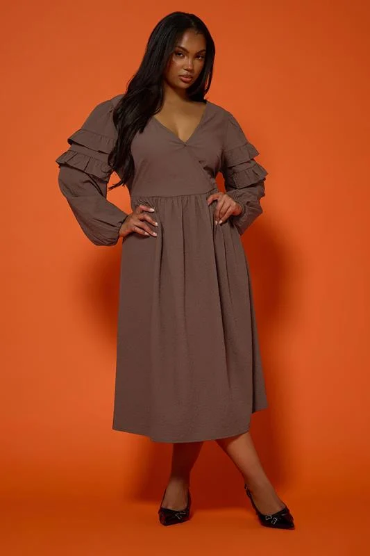 Limited Collection LIMITED COLLECTION Curve Brown Textured Ruffle Dress