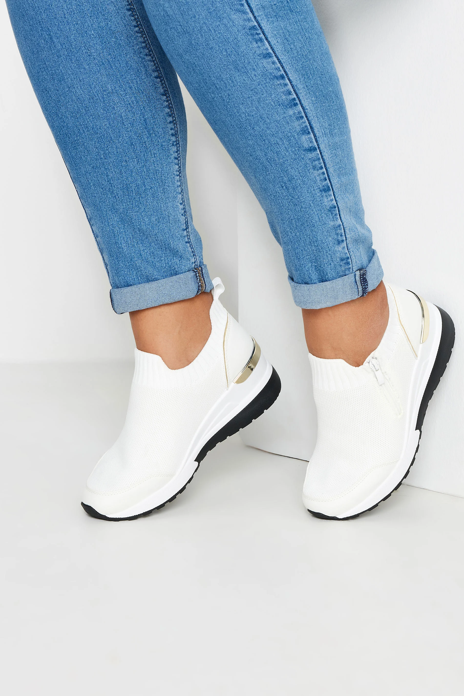 Yours White Metallic Trim Platform Trainers In Wide E Fit