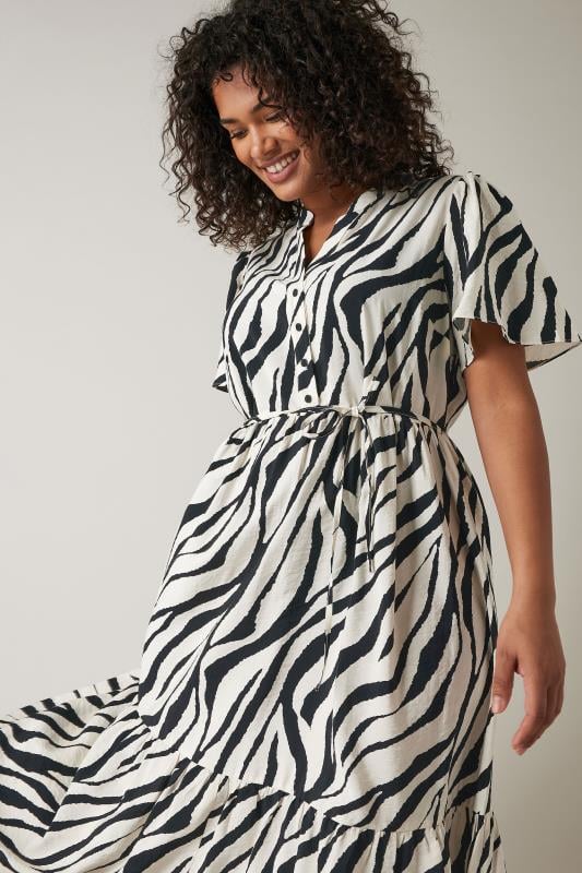 Evans EVANS Curve Black & White Zebra Markings Midi Shirt Dress