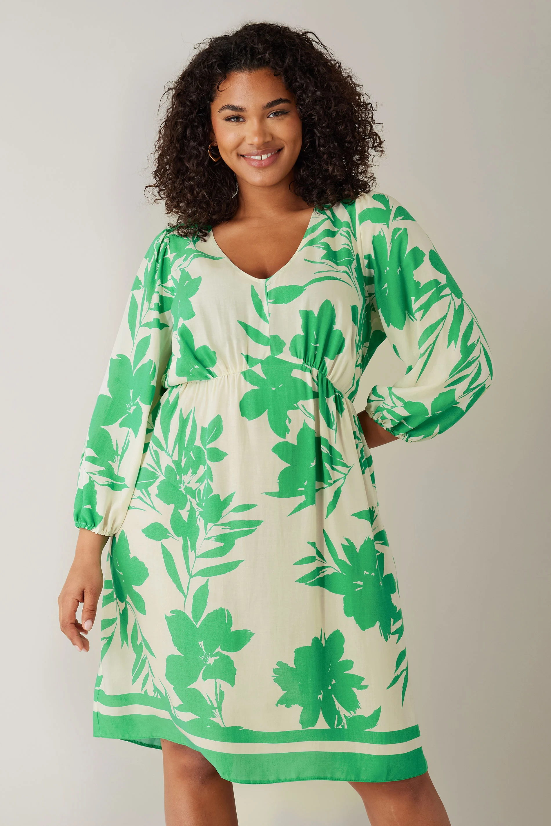 Evans EVANS Curve Green & White Floral Print Mini Dress