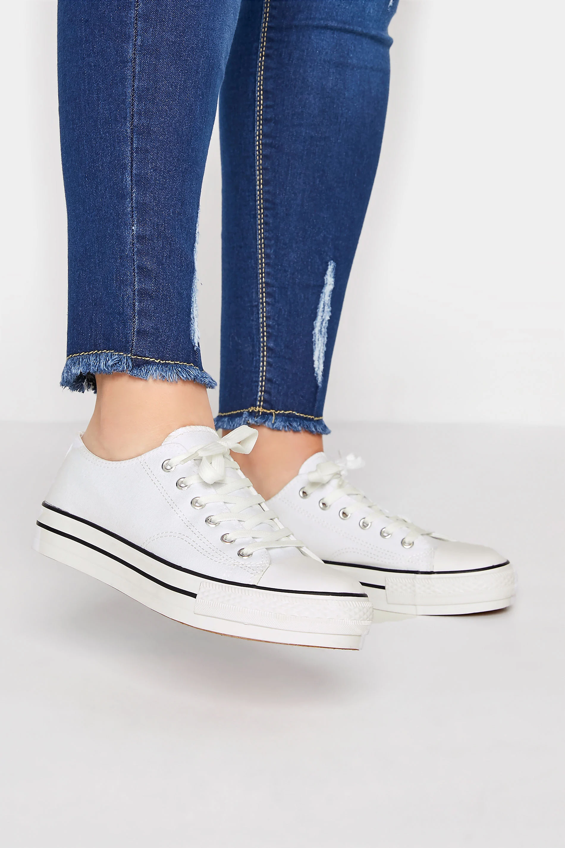 Yours White Canvas Platform Trainers In Wide E Fit