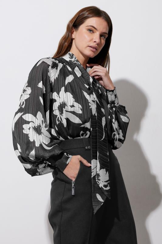 Star by Julien Macdonald STAR Black Wide Leg Trousers
