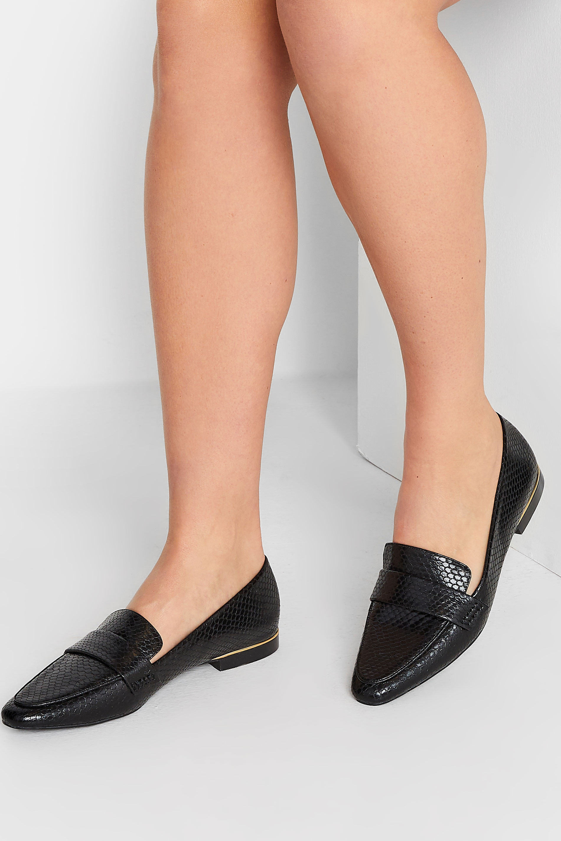 LTS LTS Black Metal Trim Loafers In Standard Fit