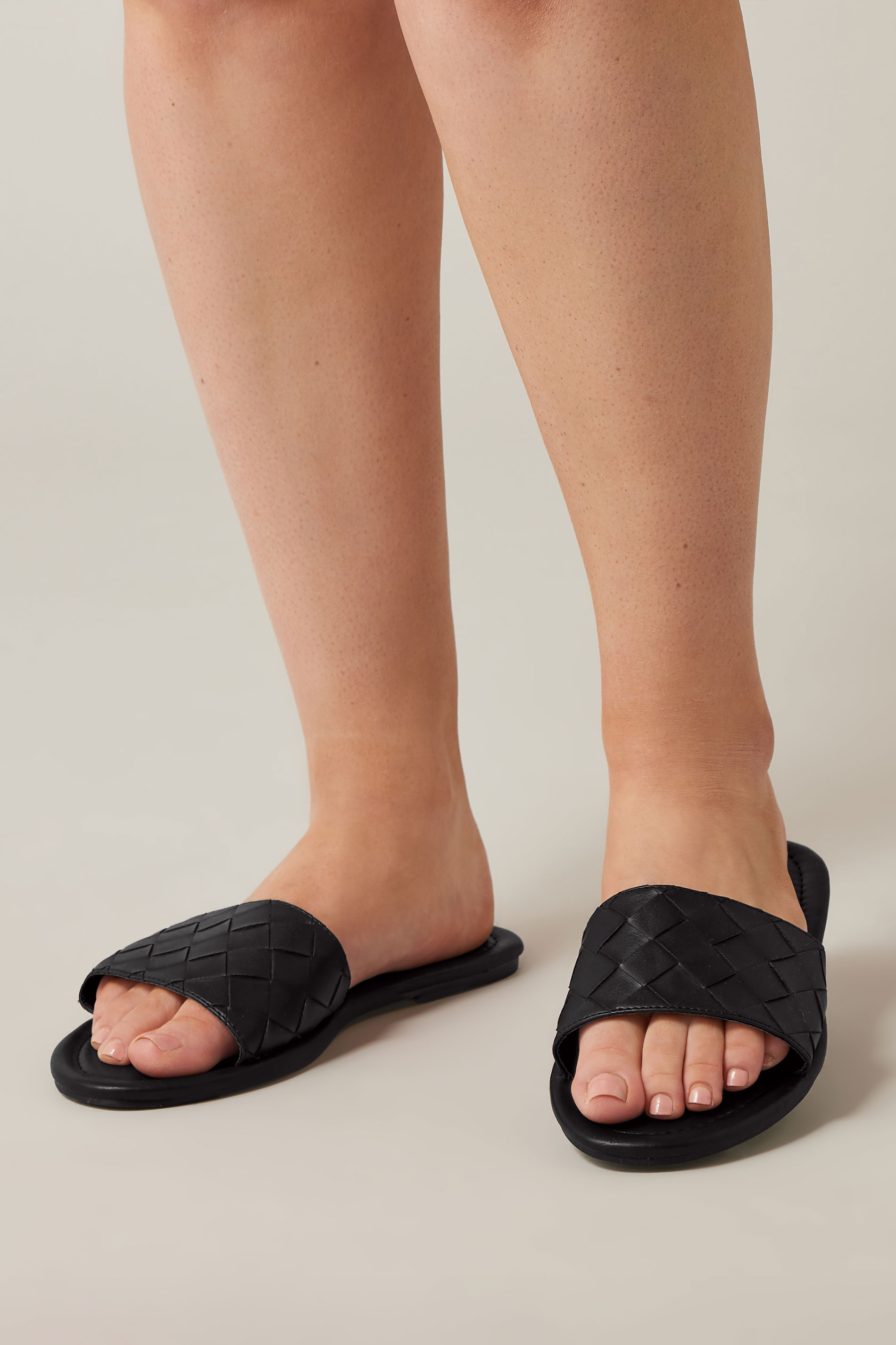 Evans Evans Black WIDE FIT Weave Slide