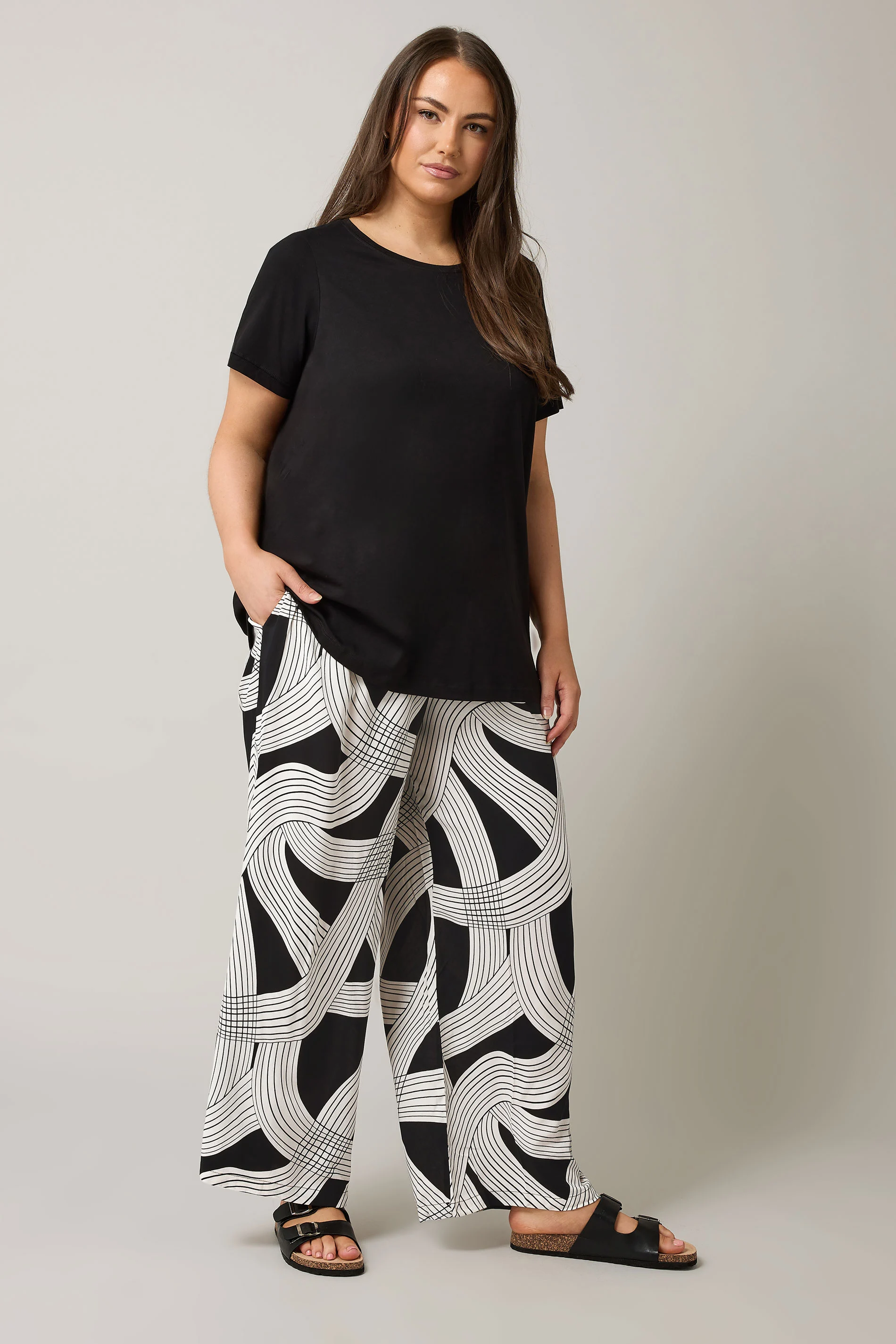 Evans EVANS Curve Black Linear Print Wide Leg Trousers