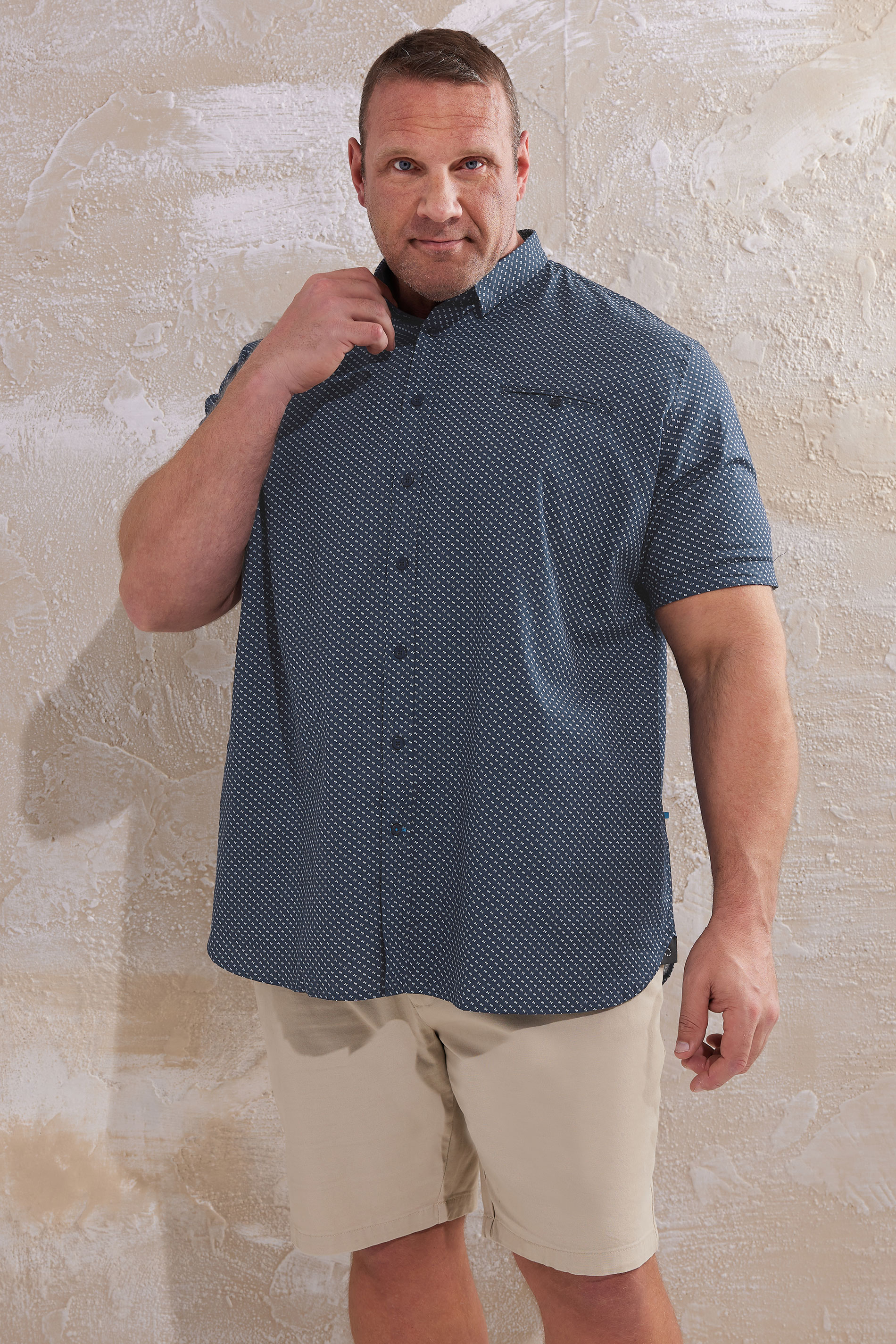 D555 D555 Big & Tall Dark Blue Micro Print Short Sleeve Shirt