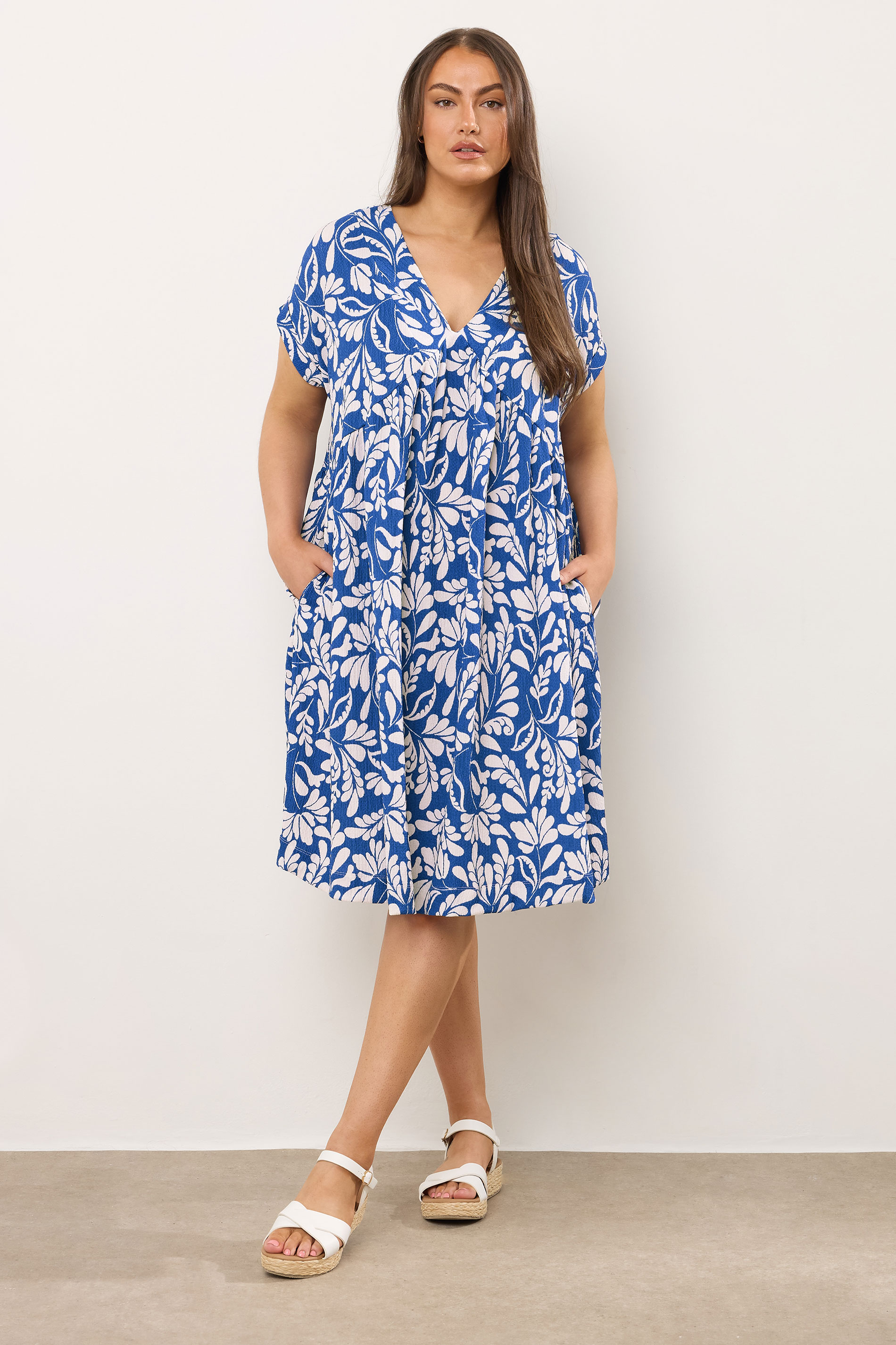 Evans EVANS Curve Blue Leaf Print Jersey Crepe Dress