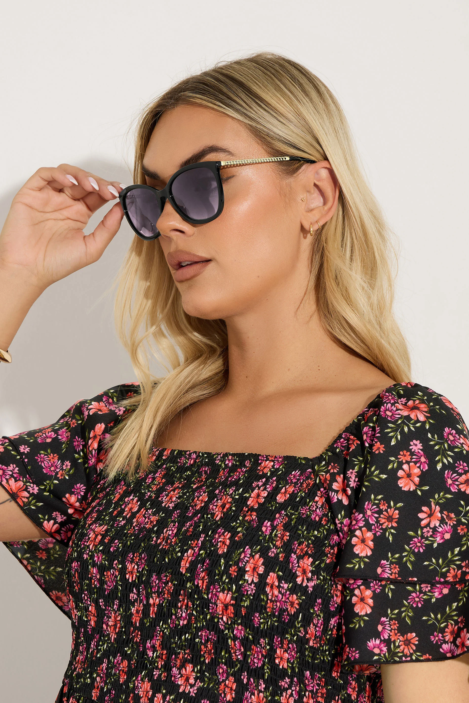 Yours Black Chain Arm Sunglasses
