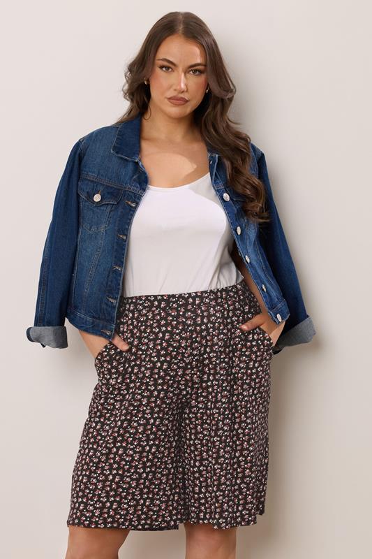 Yours YOURS Curve Black Ditsy Floral Print Shorts