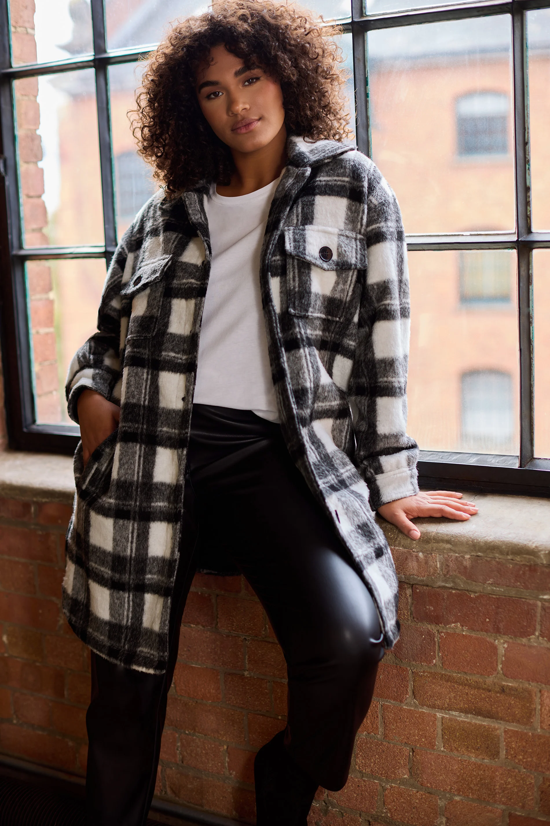Evans Evans Black & White Check Shacket