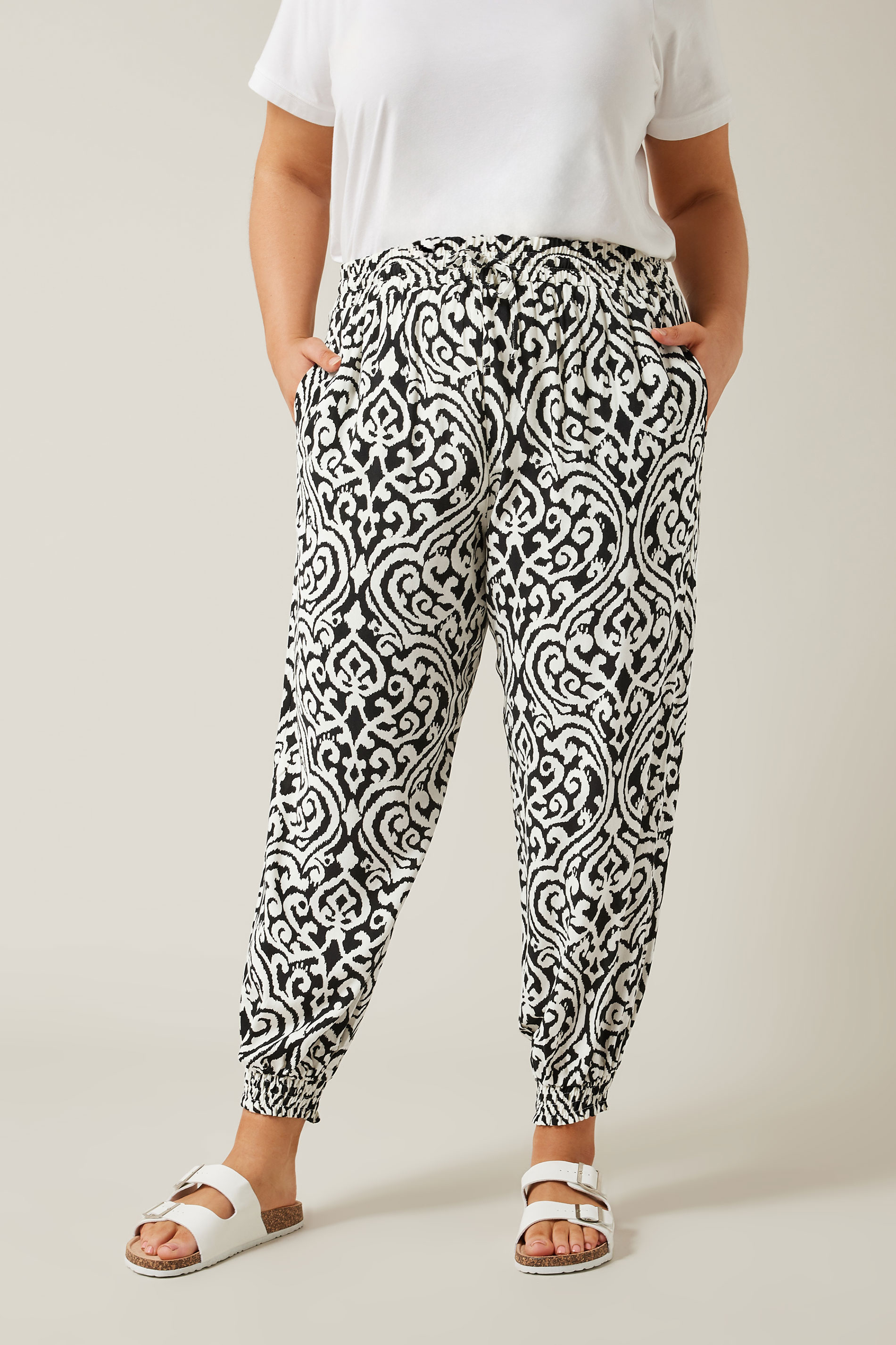 Evans EVANS Curve Black Ikat Print Cuffed Harem Trousers