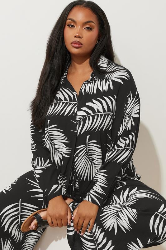 Yours YOURS Curve Black & White Palm Print Crinkle Shirt