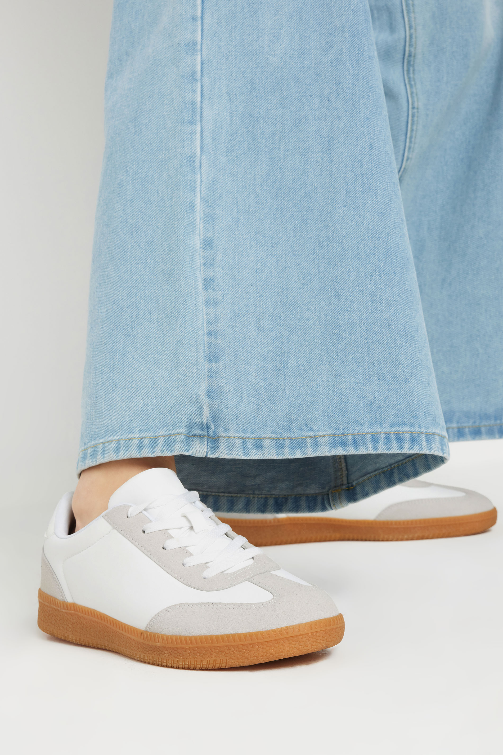 LTS LTS Ivory White Retro Gum Sole Trainer In Standard Fit