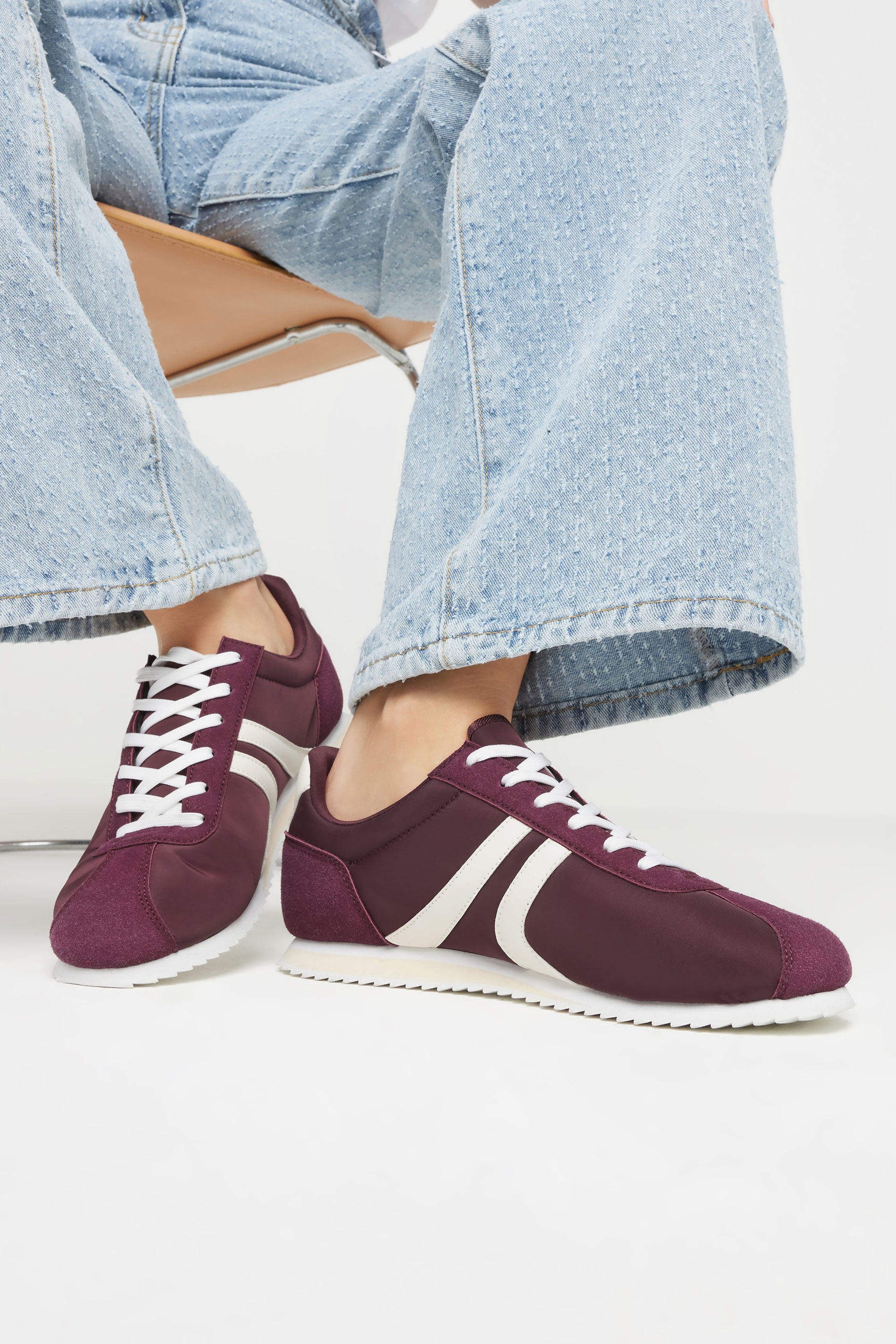 LTS LTS Burgundy Red Runner Contrast Stripe Trainers In Standard Fit