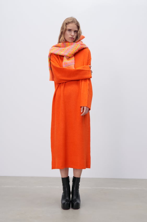 OVERSIZED KNIT DRESS