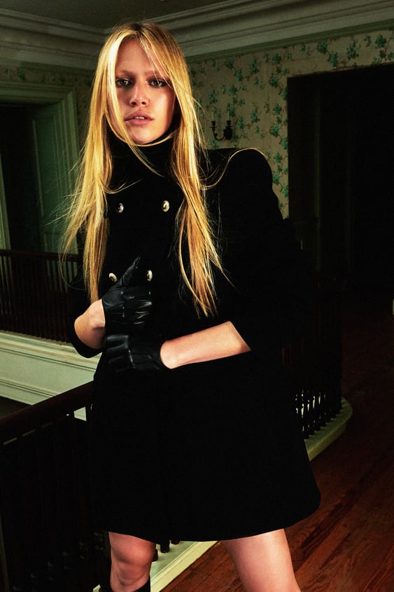 GOLD BUTTON WOOL COAT