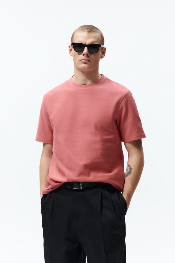 TEXTURED T-SHIRT