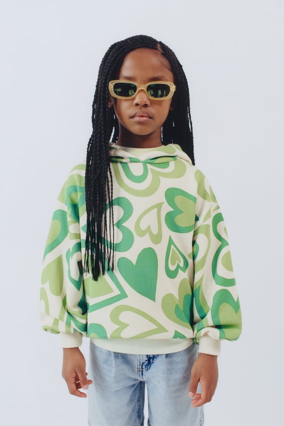 HEART SWEATSHIRT