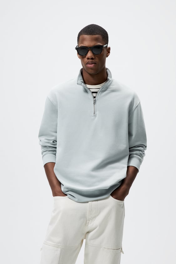 ZIP SWEATSHIRT