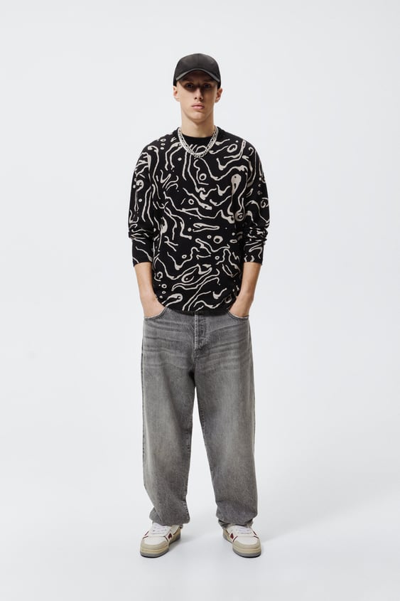 ABSTRACT PRINT SWEATER