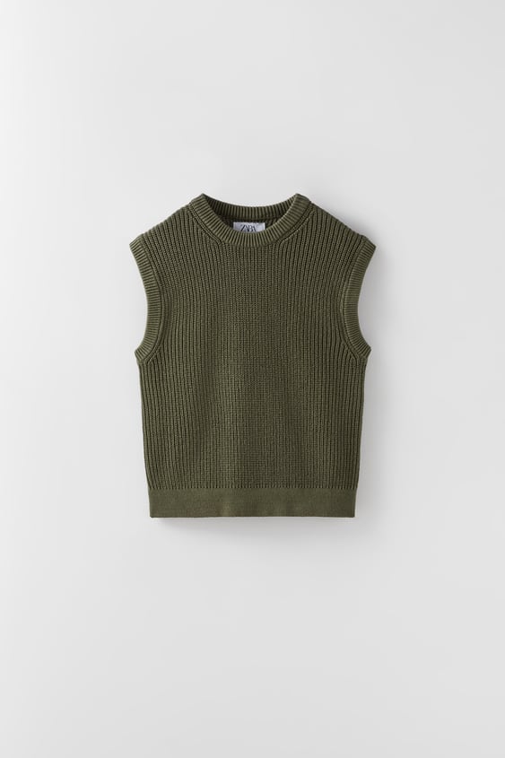 GAUGE KNIT VEST