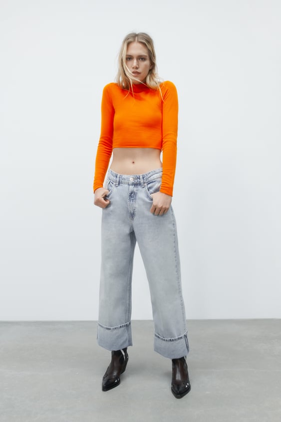 RUCHED SHOULDER KNIT SWEATER