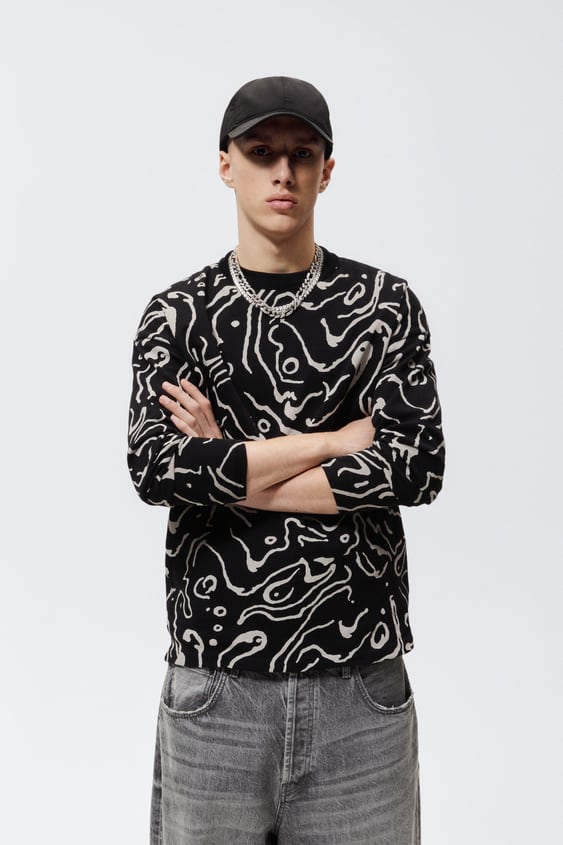 ABSTRACT PRINT SWEATER