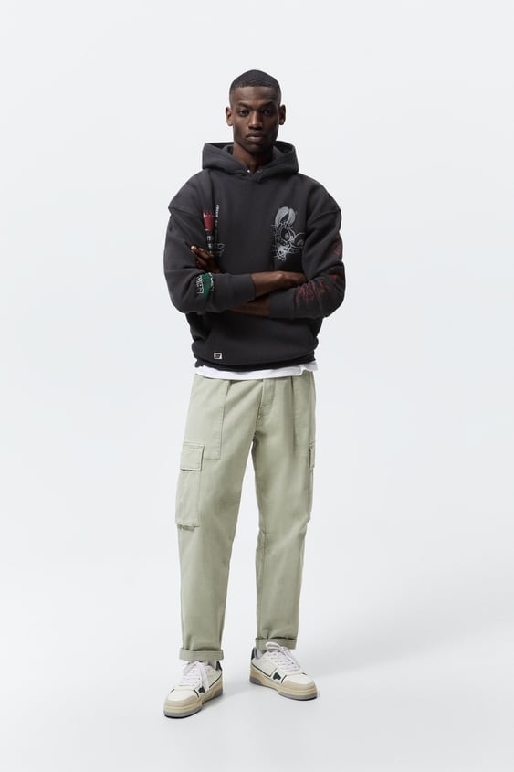 GRAPHIC PRINT SWEATSHIRT