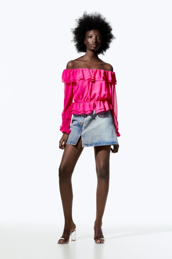 RUFFLED BLOUSE