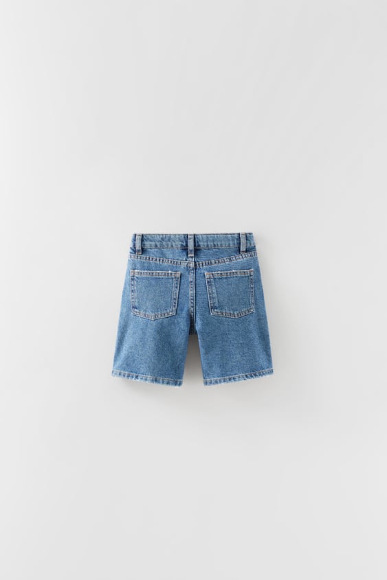 STRAIGHT LEG DENIM SHORTS