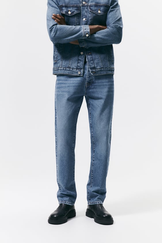 STRAIGHT FIT JEANS