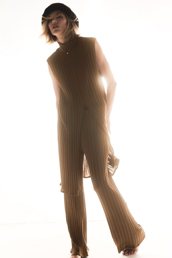 FLARED RIBBED PANTS
